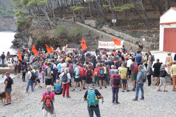 Mais de 200 pessoas exigem a reabertura da via de patrulha na enseada de Port Joan de Colera