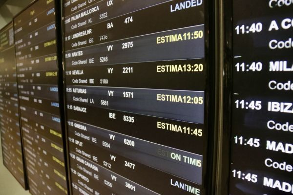 A tempestade afeta o aeroporto de El Prat e desvia voos para Girona